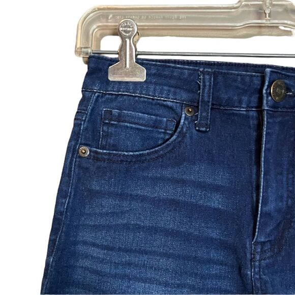 3 for $30! Aeropostale dark wash high rise shorts‎ - Picture 2 of 10